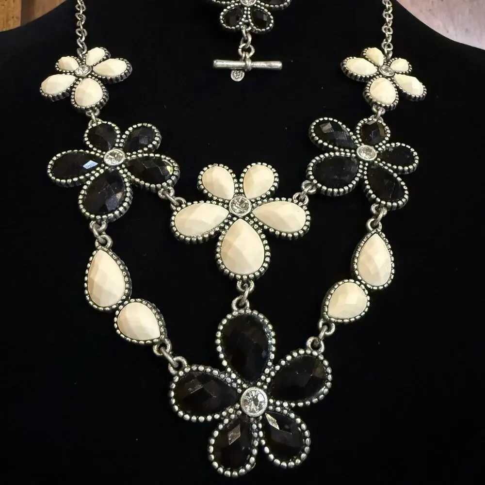 VTG Premier Designs Silvertone Black Cream Rhinestone Daisy Necklace & Bracelet